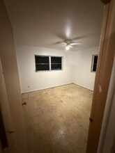 2421 Jeffcott St, Unit 2421 in Ft. Myers, FL - Building Photo - Building Photo