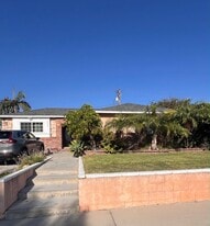 8625 Holbrook St in Pico Rivera, CA - Building Photo