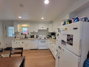 73 Highland St in Plymouth, NH - Building Photo - Building Photo