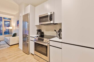 131 Seaport Blvd in Boston, MA - Building Photo - Building Photo