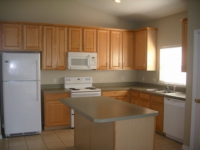 768 Hacienda Cir in Kissimmee, FL - Building Photo - Building Photo