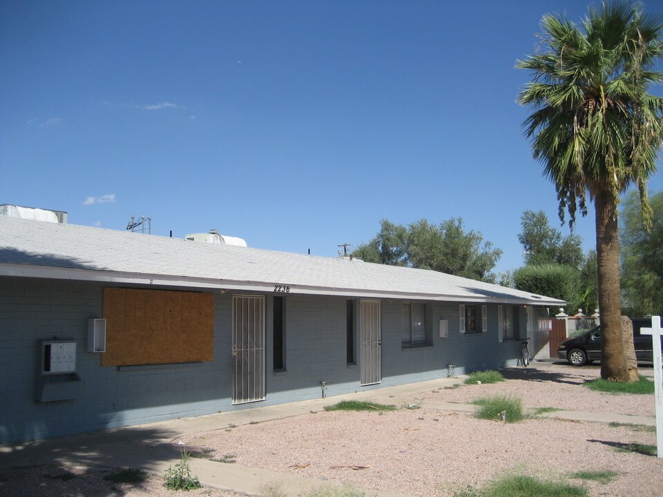 Heatherbrae Apartments in Phoenix, AZ - Building Photo