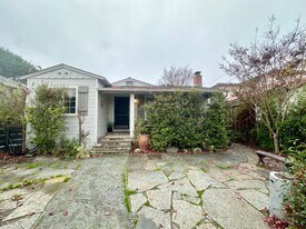 456 King St in Redwood City, CA - Building Photo