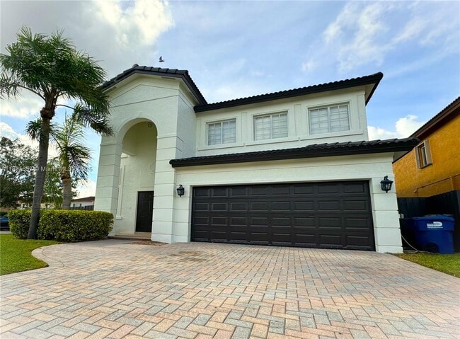 15813 SW 140th St in Miami, FL - Building Photo - Building Photo