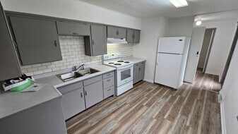 411 Wisconsin St in Merrill, WI - Building Photo