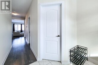 33 Wintergreen Cres in Haldimand, ON - Building Photo - Building Photo