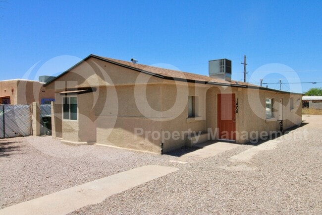 property at 1408 W St Clair St