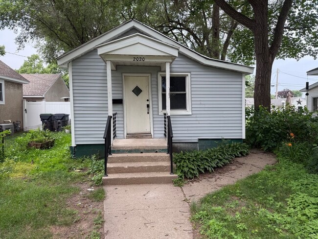 property at 2020 20th St S