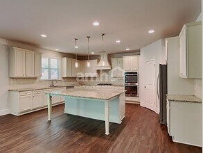 3717 Woodoats Cir in Buford, GA - Foto de edificio - Building Photo