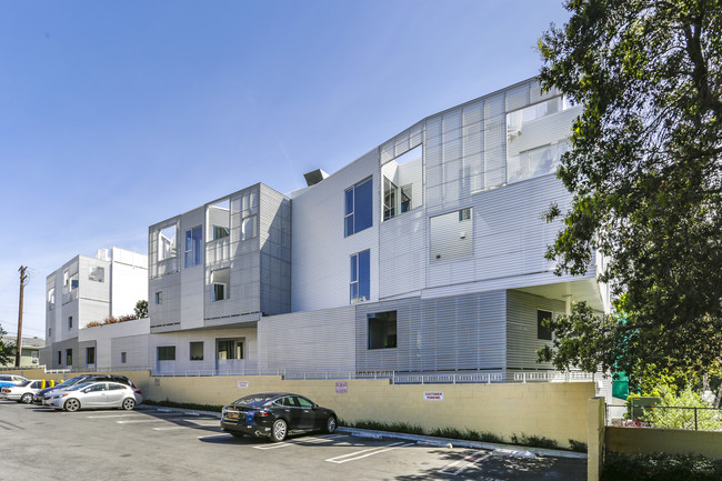 1030 N Kings in West Hollywood, CA - Foto de edificio - Building Photo