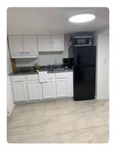 445 Fern Pl, Unit Bsmt in Elizabeth, NJ - Building Photo - Building Photo