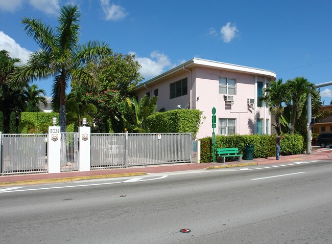 8040 Harding Ave in Miami Beach, FL - Building Photo - Building Photo