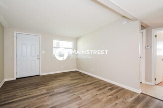 9246 Spottswood Rd in Jacksonville, FL - Building Photo - Building Photo