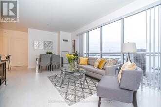 1 The Esplanade in Toronto, ON - Building Photo - Building Photo