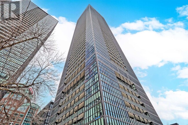 101-1101 Charles St E in Toronto, ON - Building Photo - Building Photo