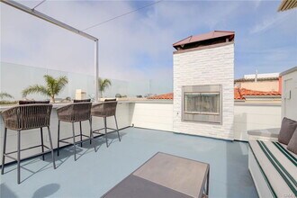 917 3rd St in Hermosa Beach, CA - Building Photo - Building Photo