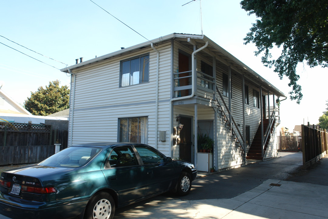 1090 Myrtle St in San Jose, CA - Building Photo