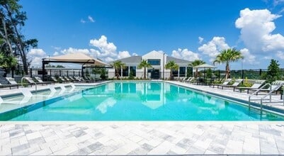 18772 Grand Live Oak Blvd, Unit A21 in Land O Lakes, FL - Building Photo - Building Photo