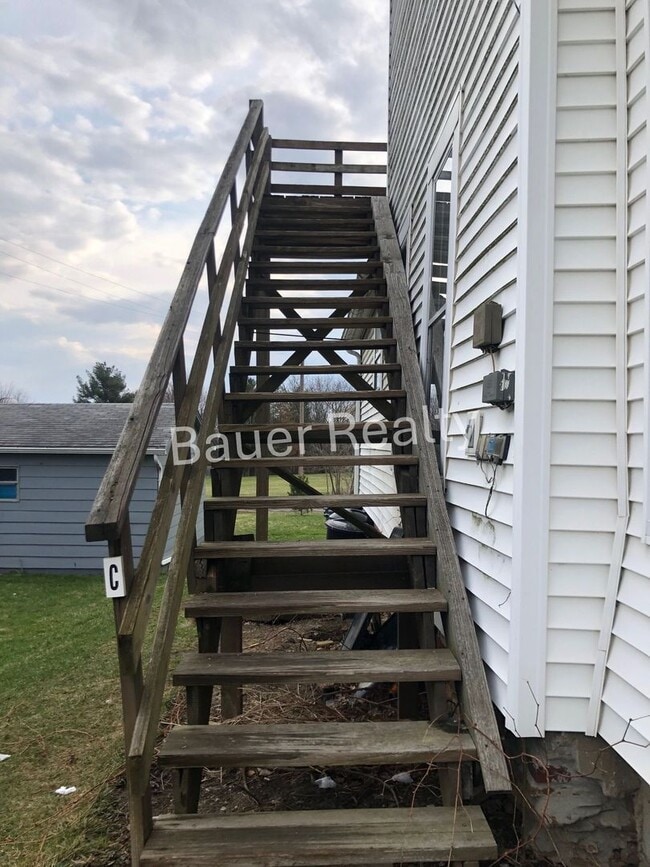 1319 Cottage St in Ashland, OH - Building Photo - Building Photo