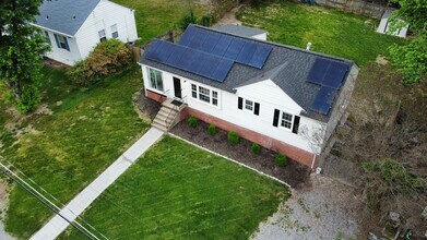 1124 Bridle Ln in Richmond, VA - Building Photo - Building Photo