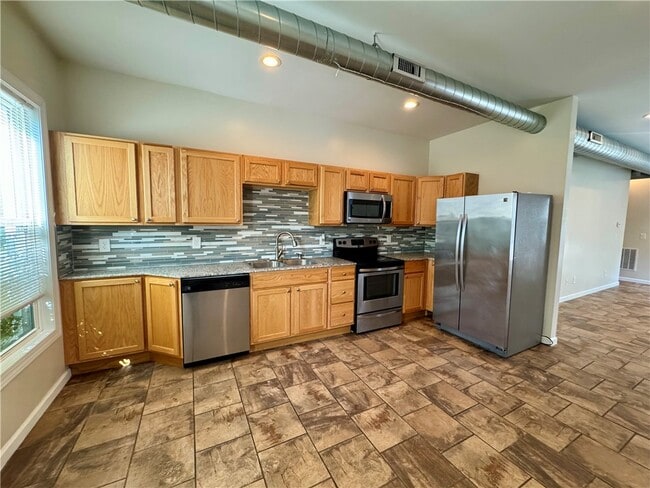 408 W Broad St in Horseheads, NY - Building Photo - Building Photo