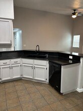 1950 White Oak Dr in Yuba City, CA - Building Photo - Building Photo