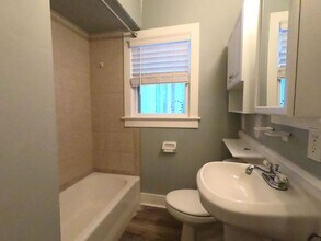 8331 Ward Pkwy in Kansas City, MO - Building Photo - Building Photo