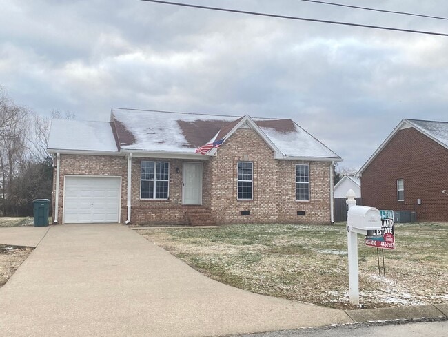 1320 Stroud Dr in Lebanon, TN - Building Photo - Building Photo