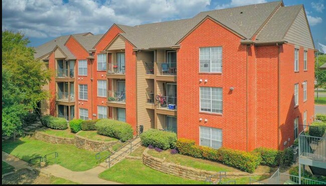 3440 E Rosemeade Pkwy