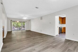 1311 Clubside Dr in Longwood, FL - Foto de edificio - Building Photo