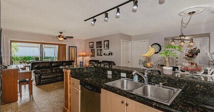 520 S Park Rd in Hollywood, FL - Building Photo - Building Photo