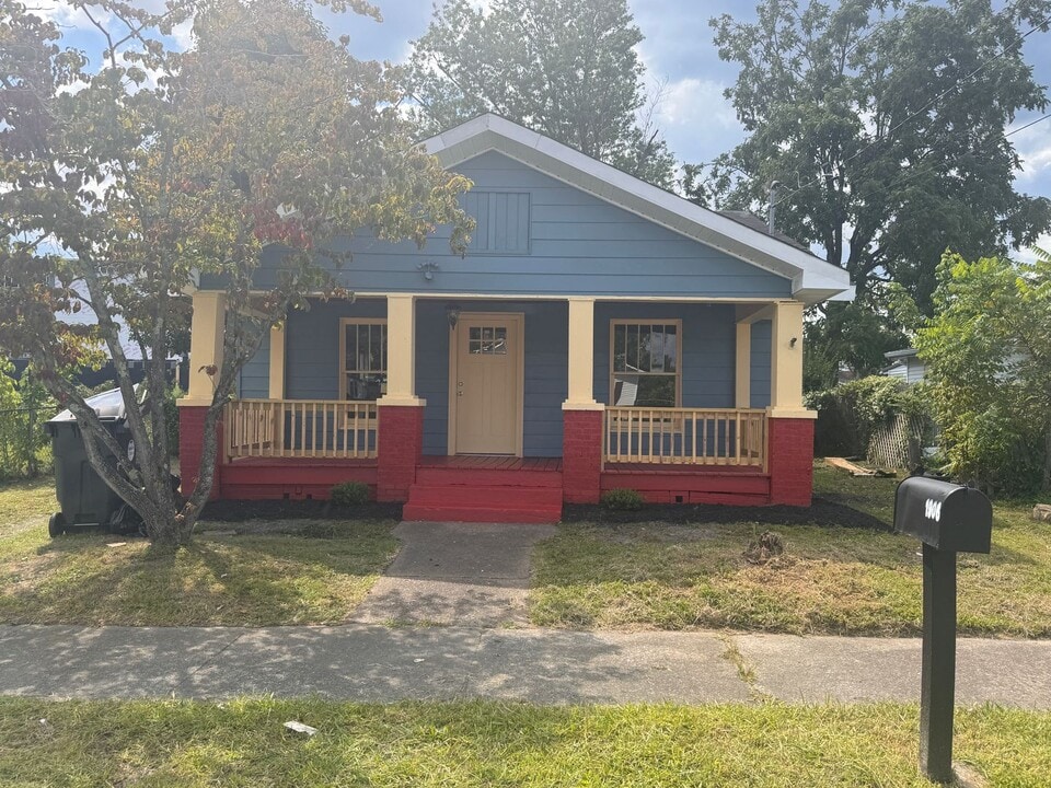 1906 S Kentucky Ave in Corbin, KY - Building Photo