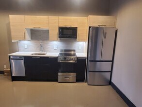 173 Border St, Unit 3 in Boston, MA - Building Photo - Building Photo