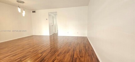 300 Layne Blvd in Hallandale Beach, FL - Building Photo - Building Photo