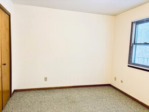 334 Beeline Rd in Holland, MI - Building Photo - Building Photo