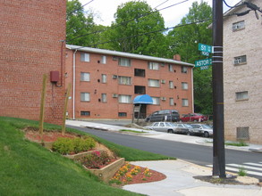 5054 Astor Pl SE in Washington, DC - Foto de edificio - Building Photo