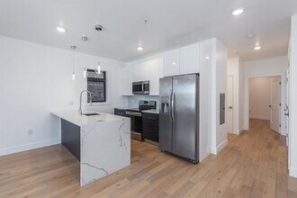 7505 Park Ave in North Bergen, NJ - Building Photo - Building Photo