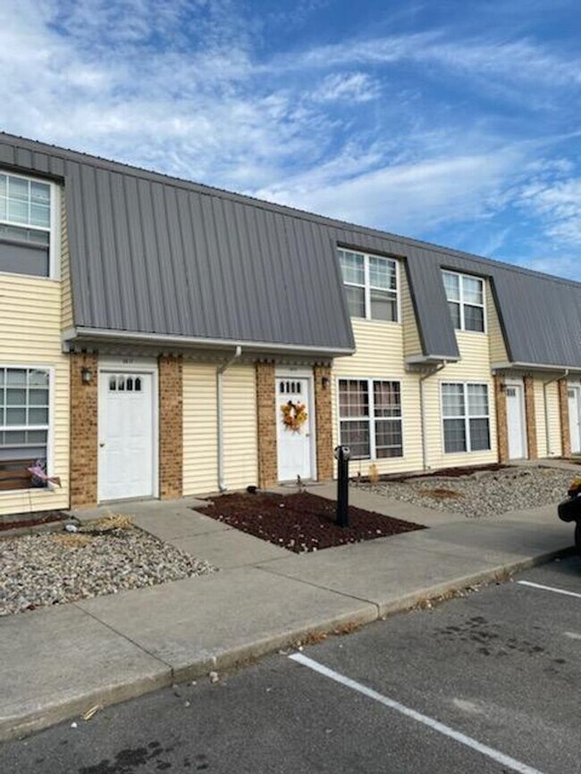 405 Weeks St in Albion, IN - Building Photo - Building Photo