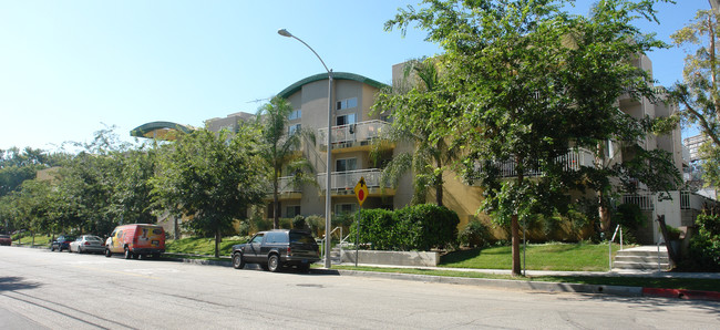 Noble Senior Housing in Sherman Oaks, CA - Building Photo - Building Photo