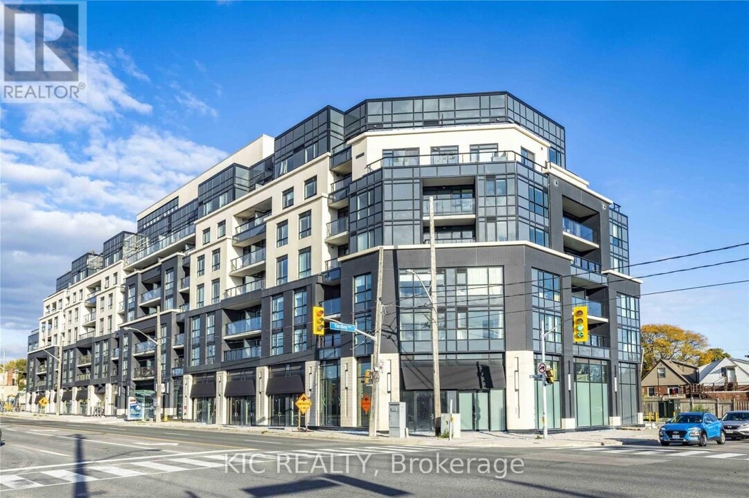 1401 O'Connor Dr in Toronto, ON - Building Photo