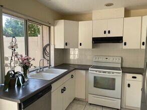 17311 Caminito Canasto in San Diego, CA - Building Photo - Building Photo