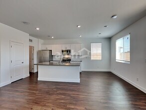 8811 Tiger Tooth Ave in Las Vegas, NV - Building Photo - Building Photo