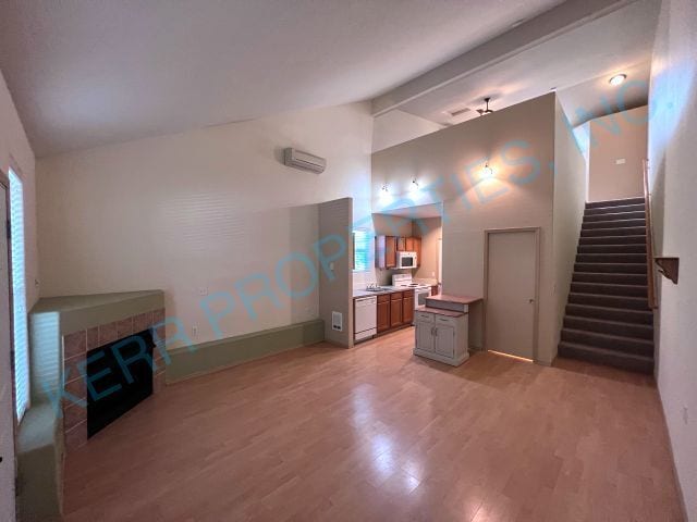 2833 NE Division St in Gresham, OR - Building Photo - Building Photo