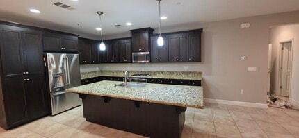 5009 Telegraph Blvd in Marina, CA - Foto de edificio - Building Photo