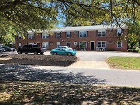 1600 Kingston Ave in Norfolk, VA - Building Photo