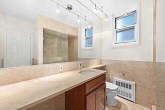 59 E 73rd St in New York, NY - Building Photo - Building Photo