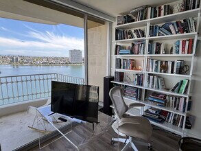 1555 Lakeside Dr in Oakland, CA - Building Photo - Building Photo