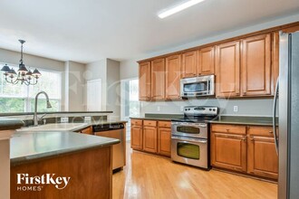 104 Jamestown Oaks Dr in Jamestown, NC - Building Photo - Building Photo