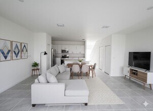 300 10th Ct in Florida City, FL - Building Photo - Building Photo