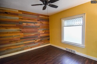 716 Knight Ave N in Thief River Falls, MN - Building Photo - Building Photo